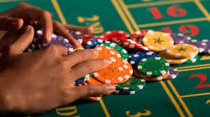 Filipino player joining sh777 live baccarat table on mobile phone