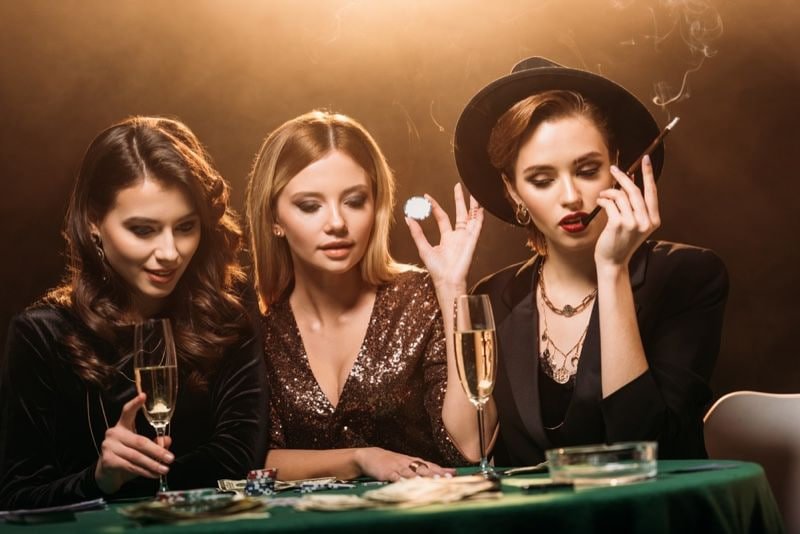 Casino slot machines and table games available on sh777 Philippines platform
